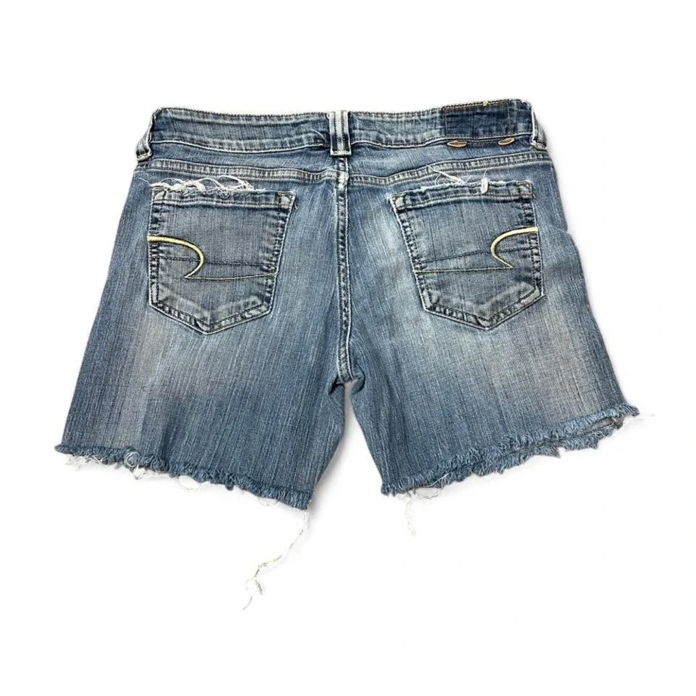 American Eagle blue denim shorts